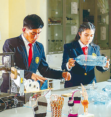 Students participating in Samsung Solve for Tomorrow are working on developing their projects.